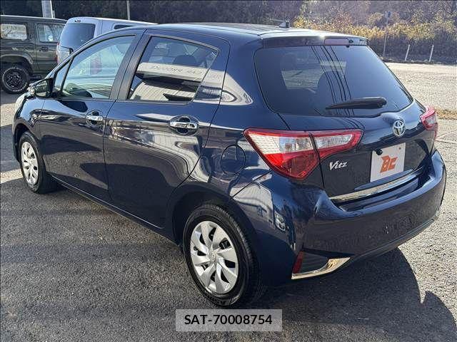 Toyota VITZ 2017-12 1829945-7