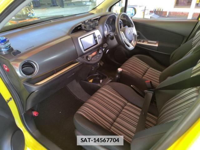 Toyota VITZ 2015-03 1829942-21