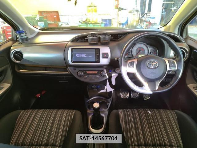 Toyota VITZ 2015-03 1829942-2