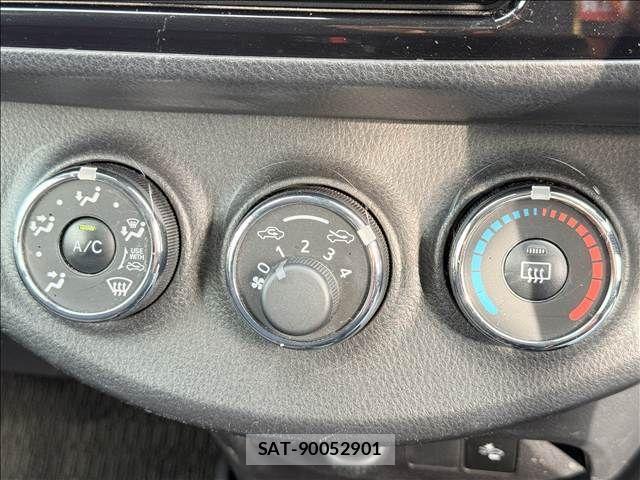 Toyota VITZ 2017-12 2118531-12