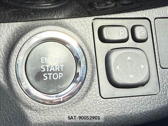 Toyota VITZ 2017-12 2118531-15