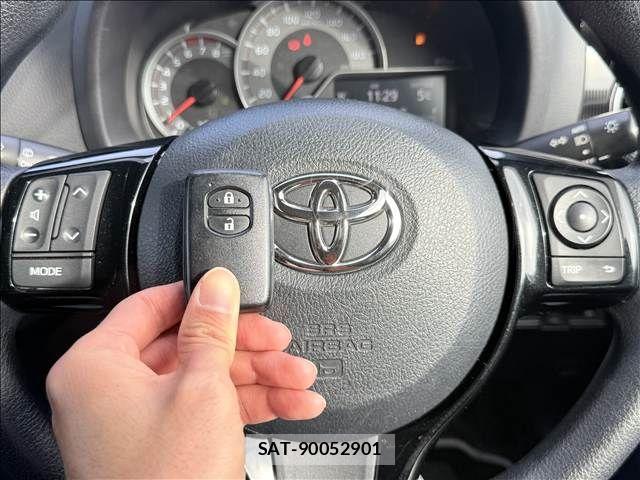 Toyota VITZ 2017-12 2118531-17