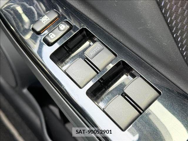 Toyota VITZ 2017-12 2118531-28