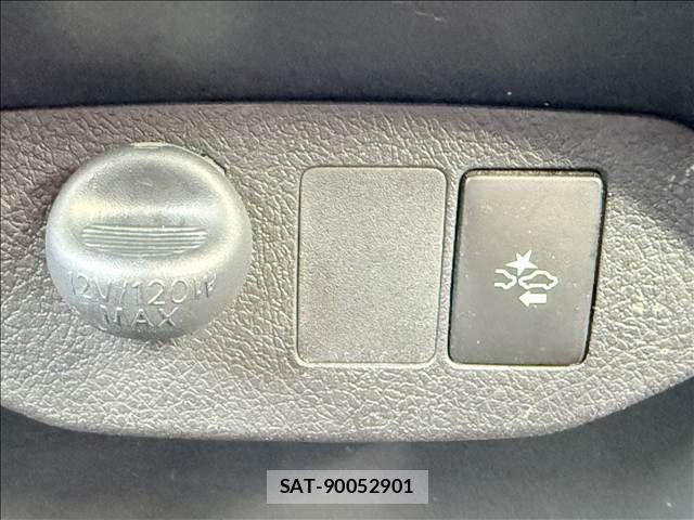 Toyota VITZ 2017-12 2118531-3