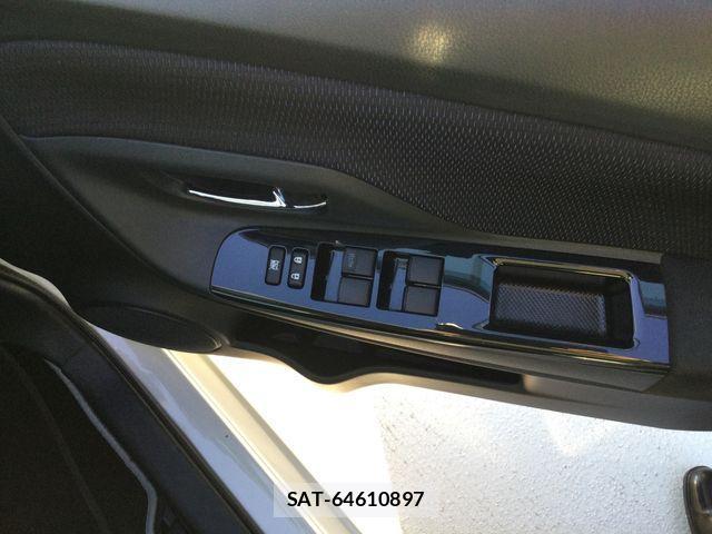 Toyota VITZ 2018-08 2448297-15