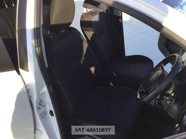 Toyota VITZ 2018-08 2448297-20