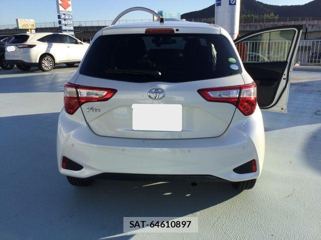 Toyota VITZ 2018-08 2448297-4