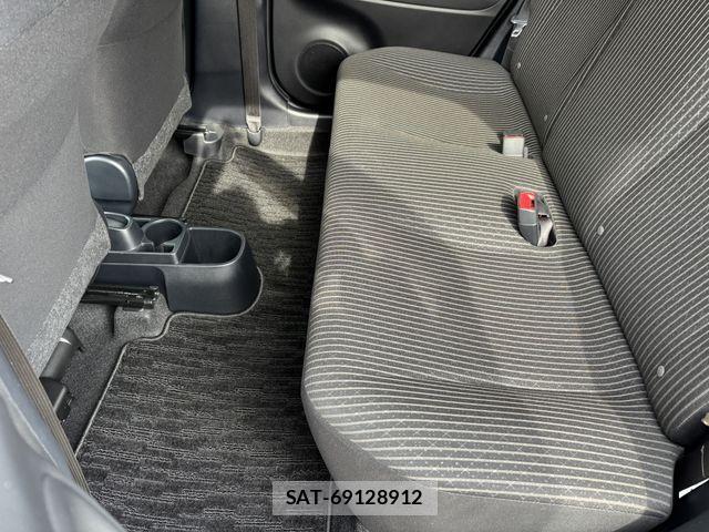 Toyota VITZ 2018-12 3390345-17