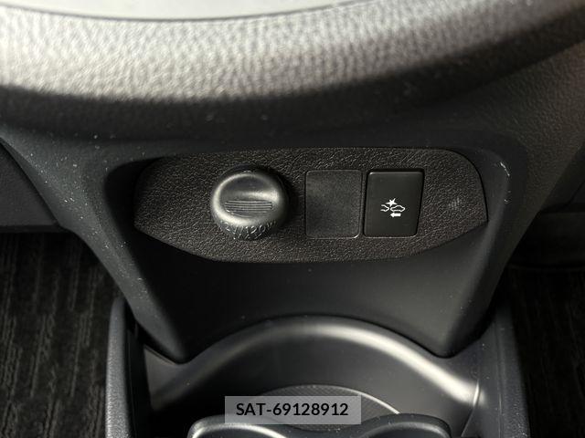 Toyota VITZ 2018-12 3390345-24