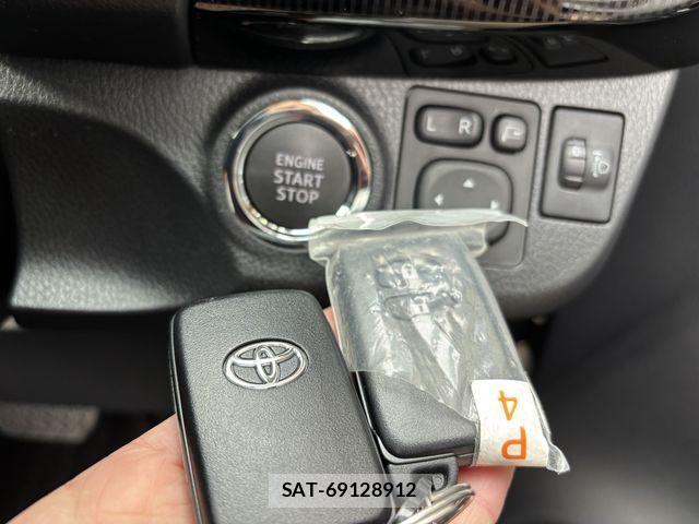 Toyota VITZ 2018-12 3390345-26
