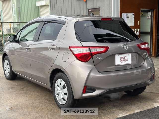 Toyota VITZ 2018-12 3390345-6