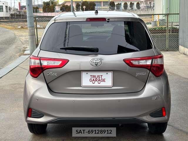 Toyota VITZ 2018-12 3390345-7