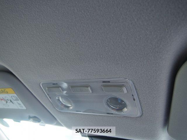 Toyota VITZ 2015-09 3390370-16