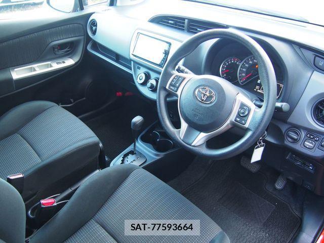 Toyota VITZ 2015-09 3390370-3