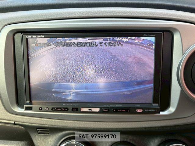 Toyota VITZ 2011-07 3779359-22