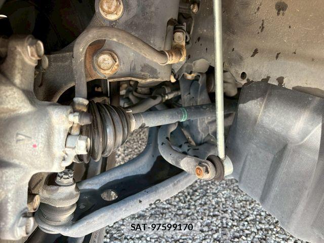 Toyota VITZ 2011-07 3779359-28