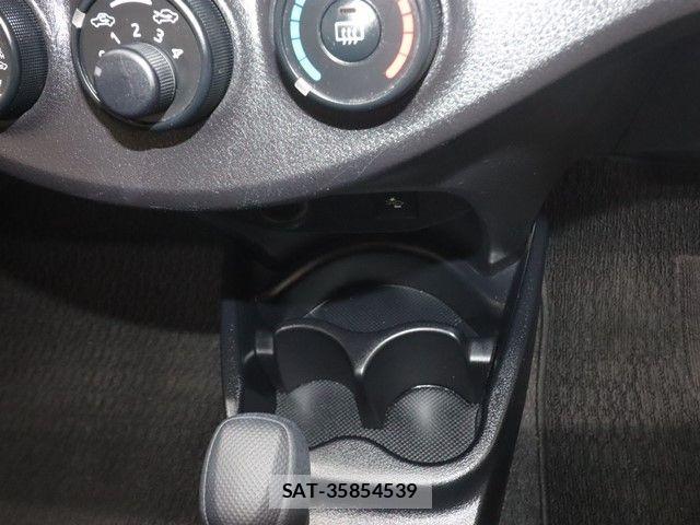 Toyota VITZ 2015-07 4051122-23