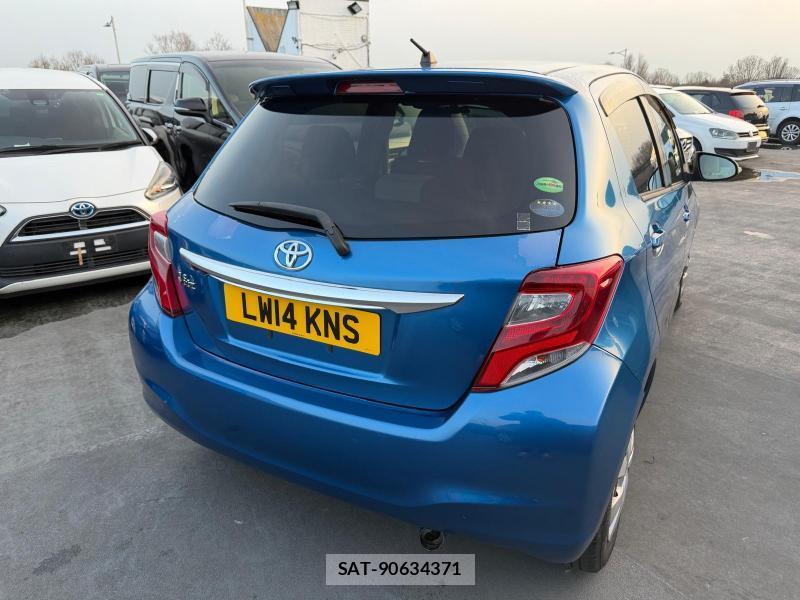 Toyota VITZ 2014-05 1320523-12