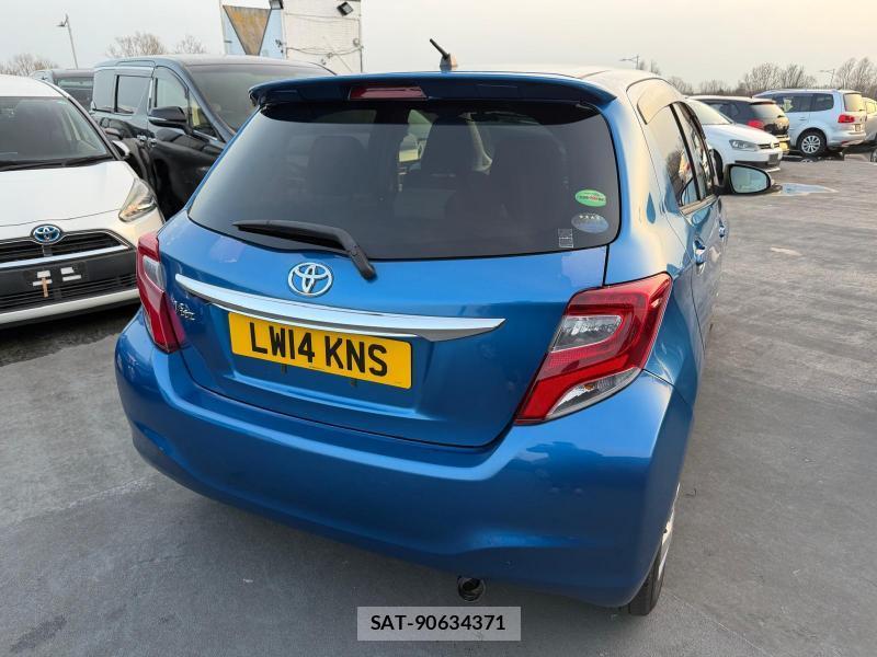 Toyota VITZ 2014-05 1320523-13
