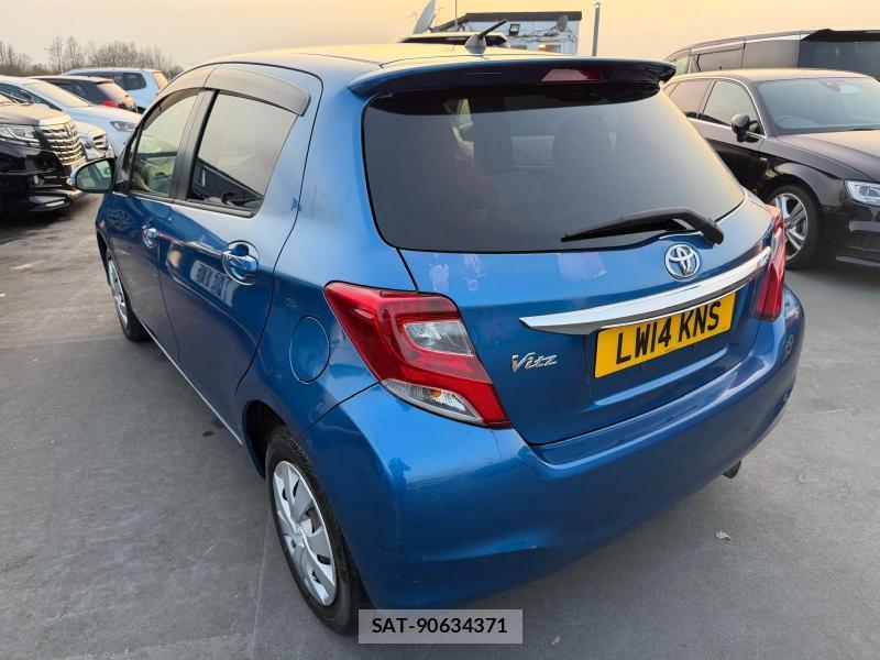 Toyota VITZ 2014-05 1320523-15