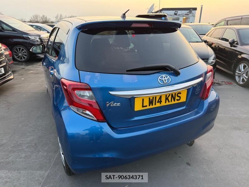 Toyota VITZ 2014-05 1320523-18