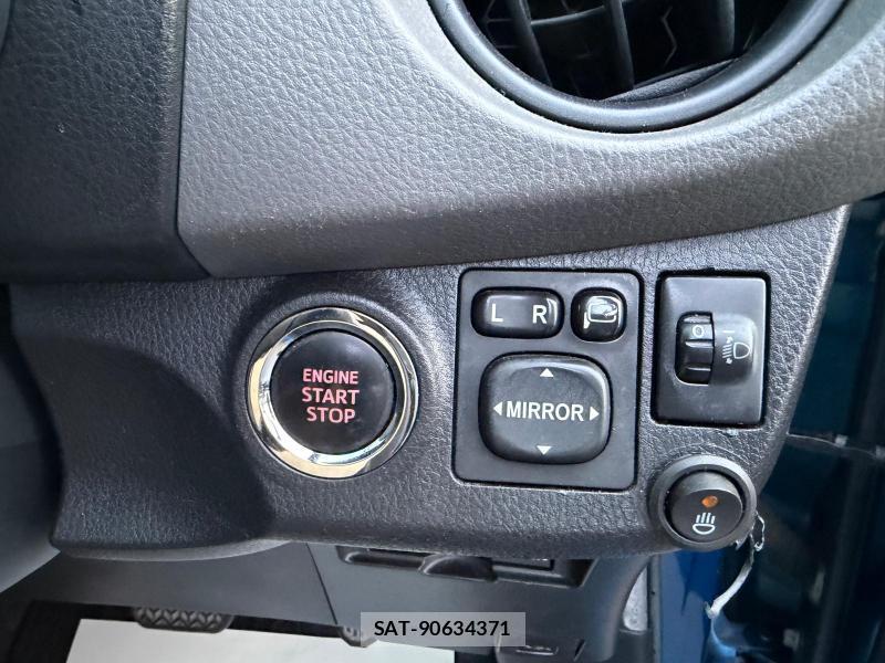 Toyota VITZ 2014-05 1320523-23