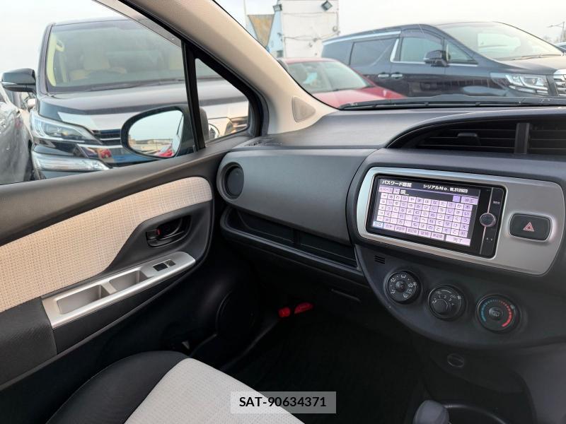 Toyota VITZ 2014-05 1320523-36