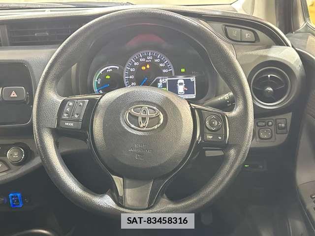 Toyota VITZ 2017-03 4373431-9