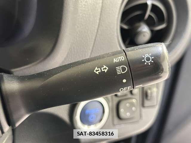 Toyota VITZ 2017-03 4373431-11