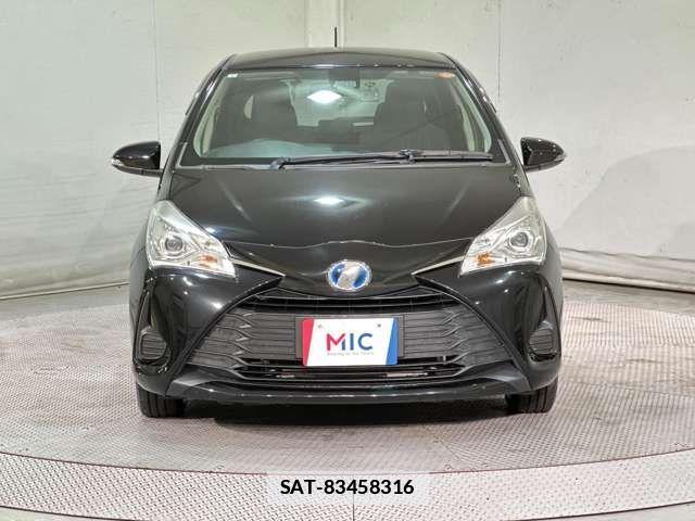 Toyota VITZ 2017-03 4373431-2