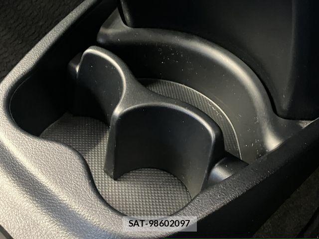 Toyota VITZ 2016-07 4395684-12