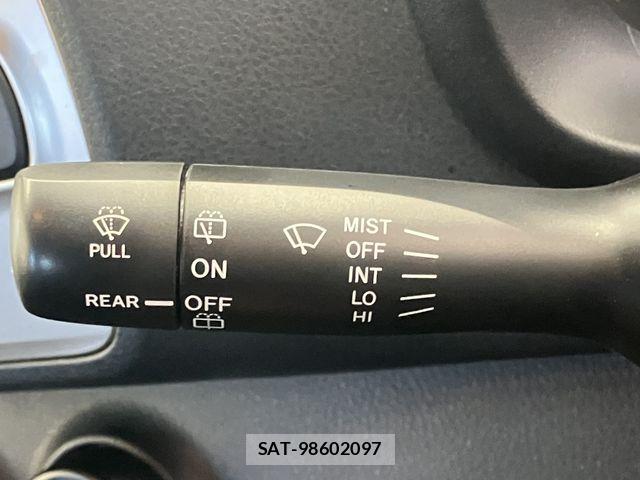 Toyota VITZ 2016-07 4395684-26