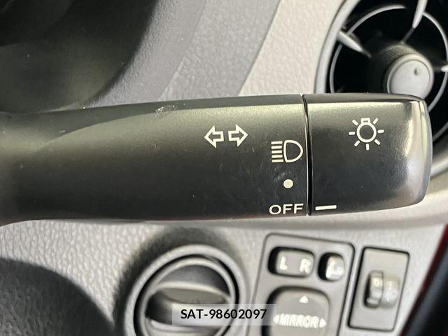 Toyota VITZ 2016-07 4395684-27