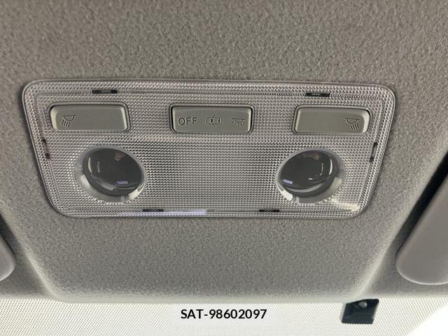 Toyota VITZ 2016-07 4395684-6