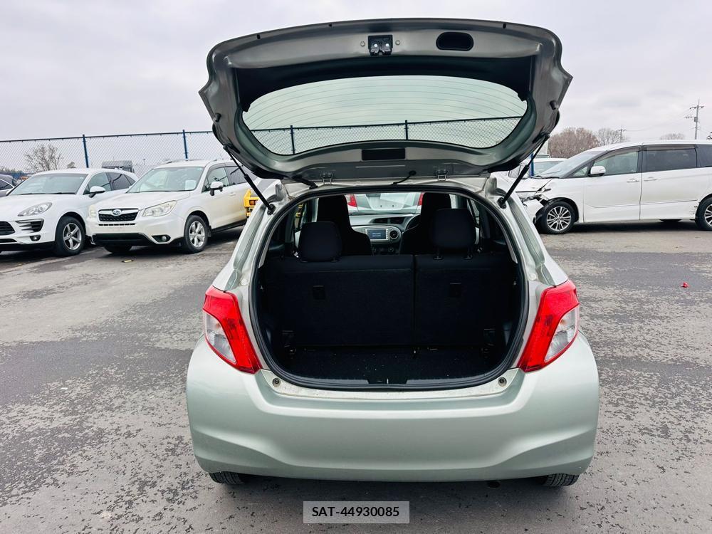 Toyota VITZ 2011 3926110-27