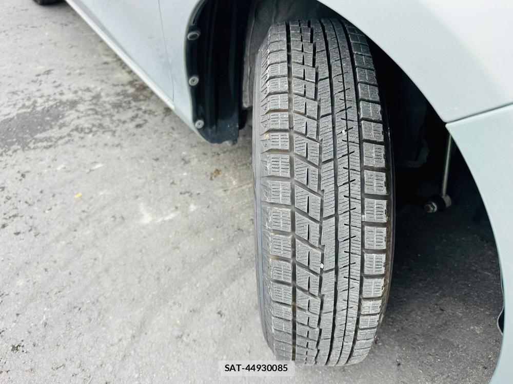 Toyota VITZ 2011 3926110-32