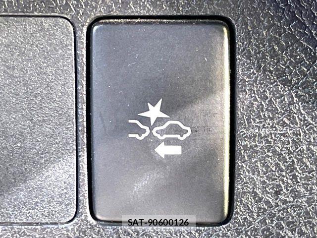Toyota VITZ 2018-04 5882078-4
