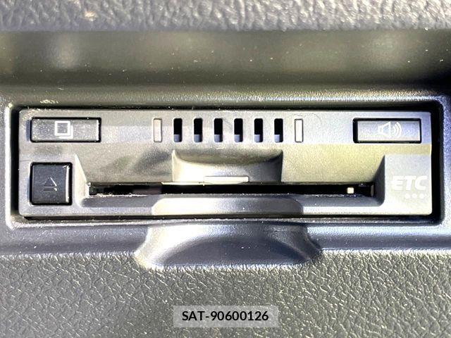 Toyota VITZ 2018-04 5882078-5
