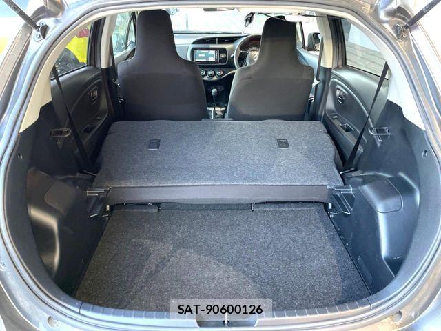 Toyota VITZ 2018-04 5882078-8