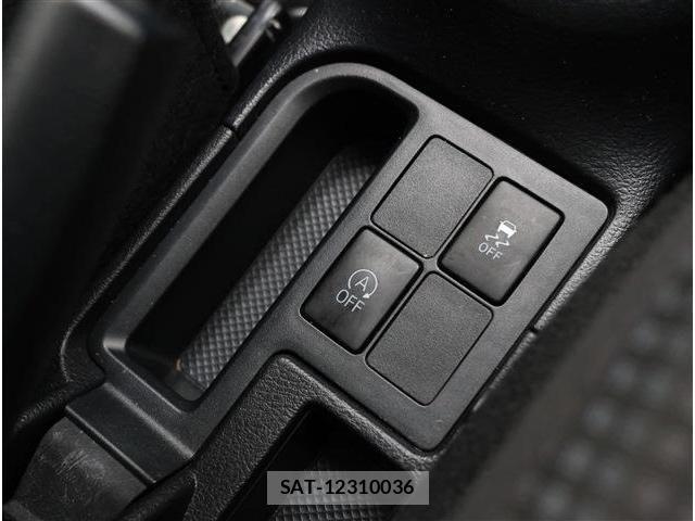 Toyota VITZ 2017-06 5882099-9