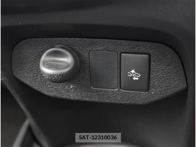 Toyota VITZ 2017-06 5882099-11