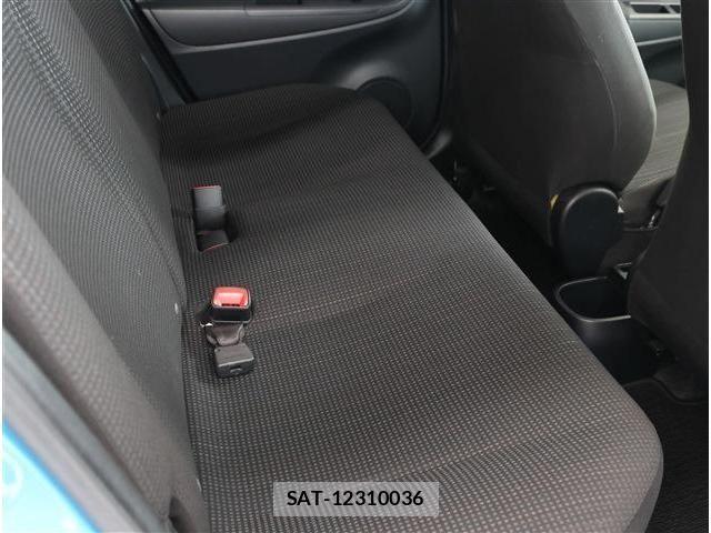 Toyota VITZ 2017-06 5882099-13