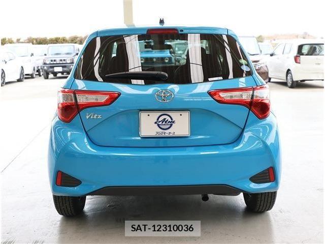 Toyota VITZ 2017-06 5882099-21