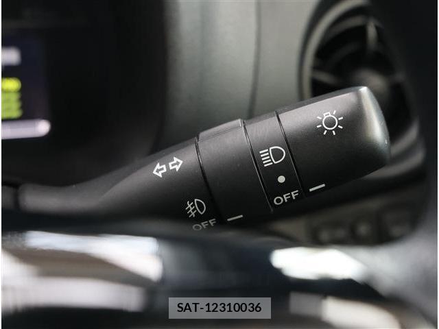 Toyota VITZ 2017-06 5882099-29