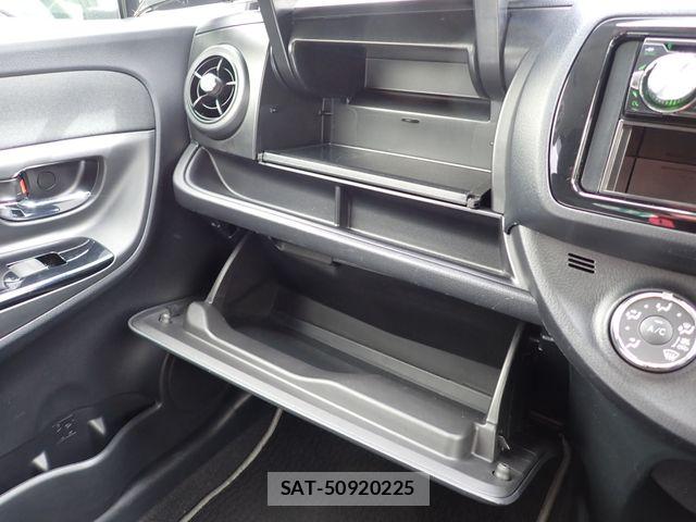 Toyota VITZ 2019-09 6022337-8
