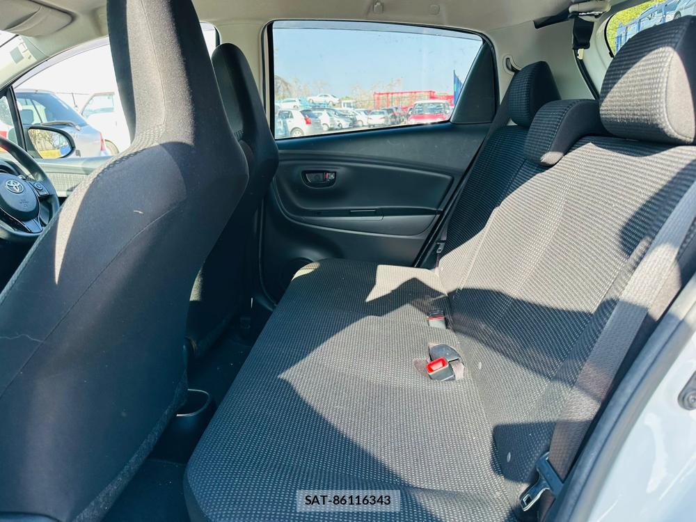 Toyota VITZ 2019 5852478-9
