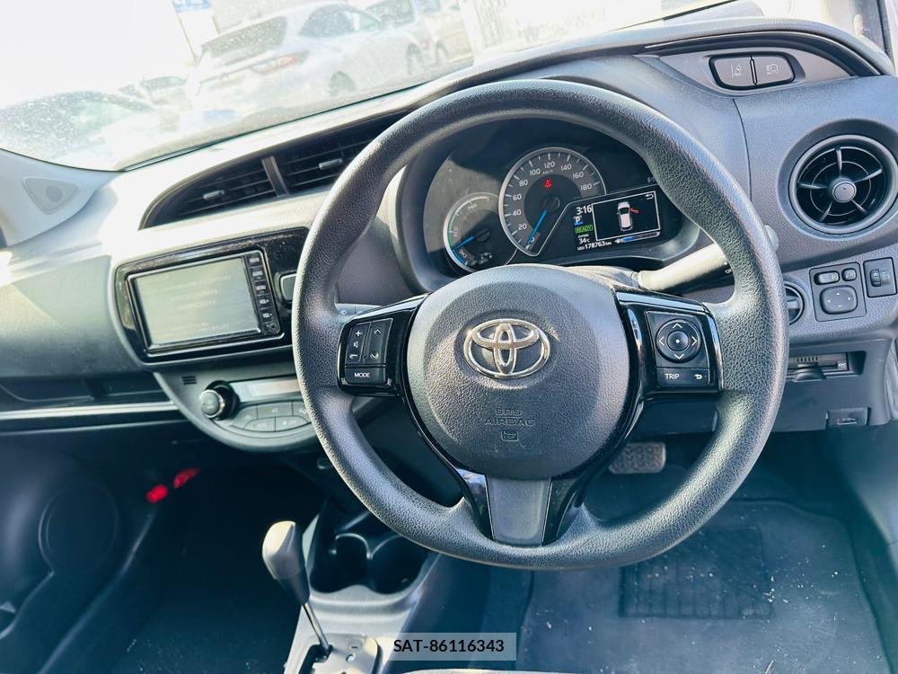 Toyota VITZ 2019 5852478-14