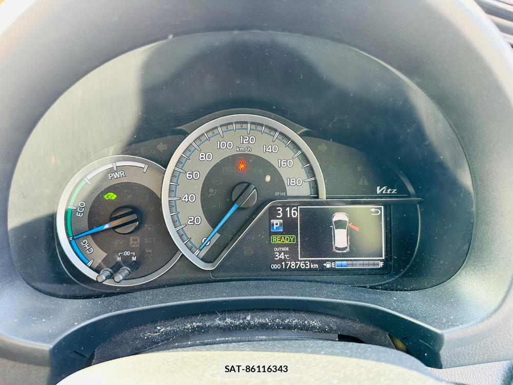 Toyota VITZ 2019 5852478-15