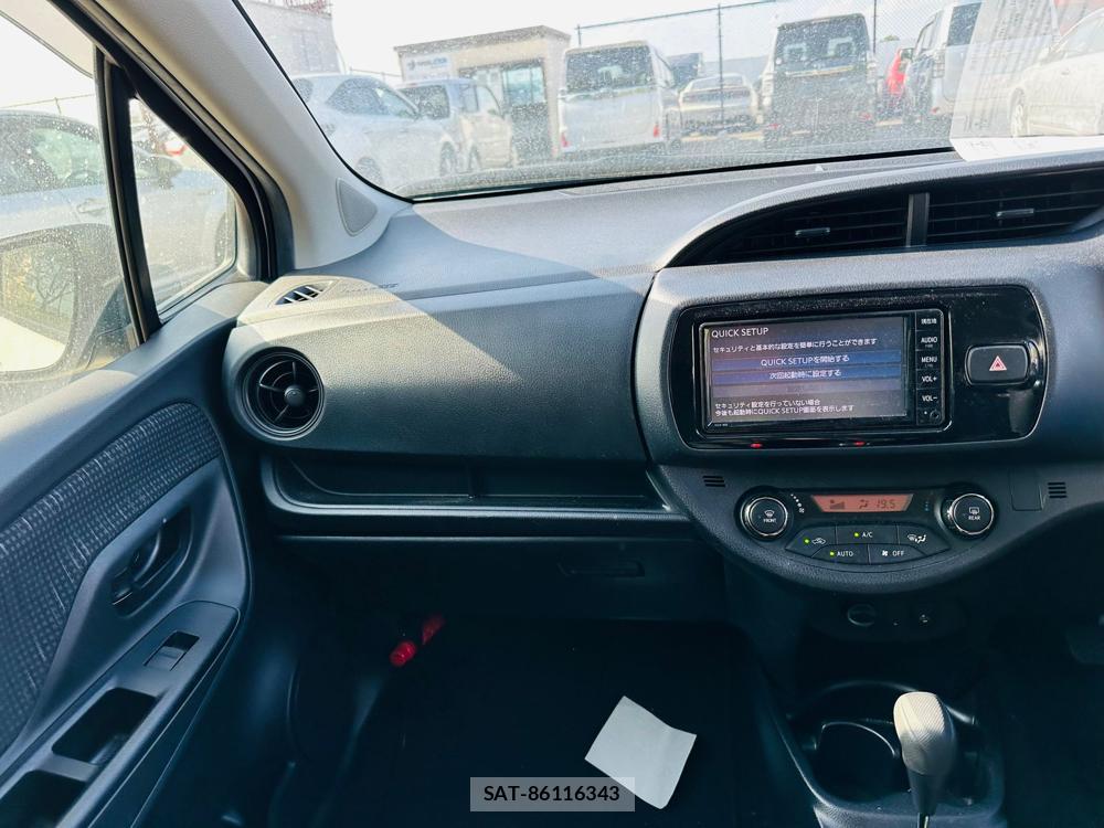 Toyota VITZ 2019 5852478-17