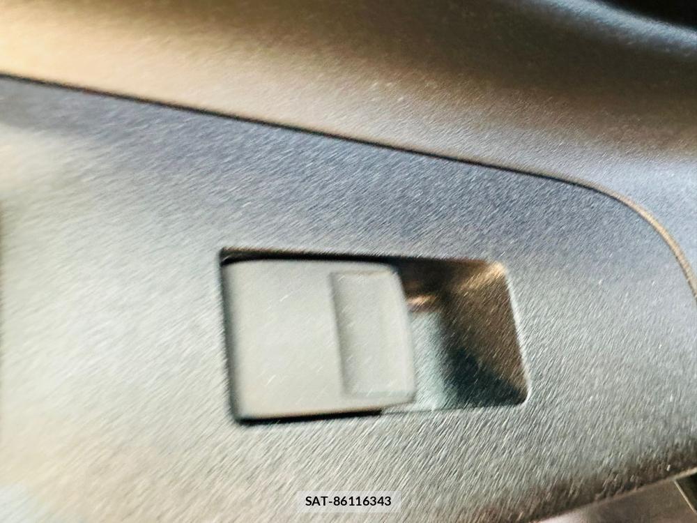Toyota VITZ 2019 5852478-24